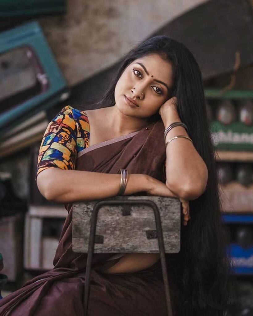 ජනප්ර්රිය නිළි දිලිනි ලක්මාලි රට හැර යයි 3 Iri News image 2 Iri News