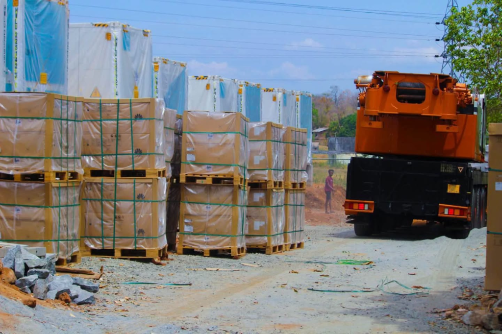 බිලියන 40ක ආයෝජනයෙන් මහියංගණයට මෙගාවොට් 40ක බැටරි බලශක්ති ගබඩා පද්ධතියක් ස්ථාපිත කිරිම ඇරඹෙයි 2 Iri News image 2 Iri News