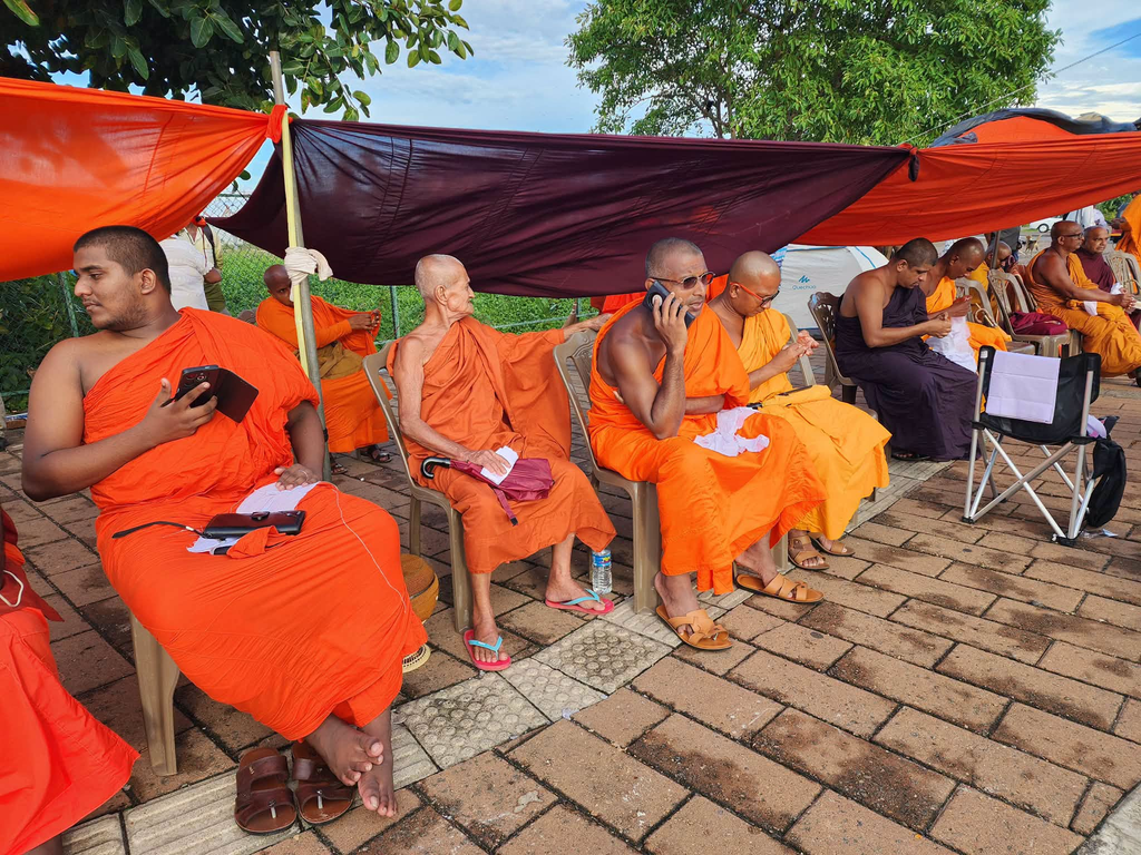 ජනාධිපති කාර්යාලය අසල අද උදෑසන නවතම තත්වය මෙන්න 1 Iri News image 7 Iri News